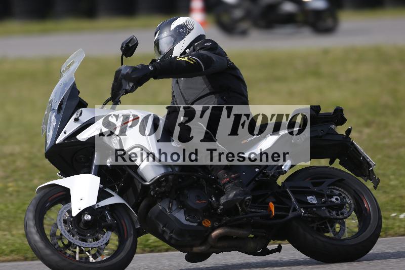 /Archiv-2024/17 01.05.2024 Speer Racing ADR/Schnuppertraining